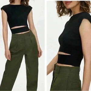 Aritzia Wilfred free Cut-Out Cropped Knit Top Black Cap sleeve Sweater size S